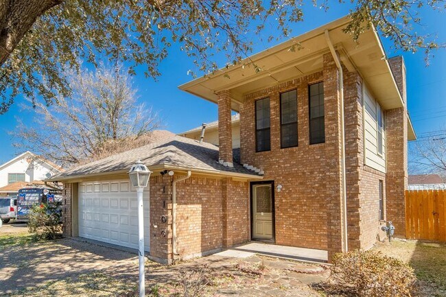 Building Photo - 1106 Carrington Ct
