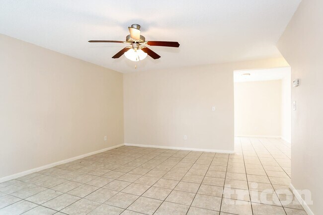 Foto del edificio - 3119 Kelling St