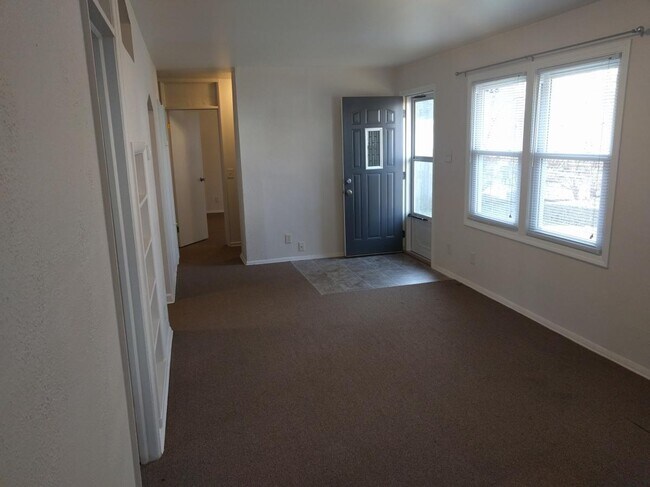 Building Photo - 1428 Dixie Dr