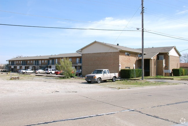 Pharaoh #39 s Court Mesquite TX 75150 Apartments com Pharaoh #39 s Court Mesquite TX 75150 Apartments com