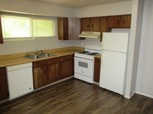 Building Photo - 1008 Charlotte Dr