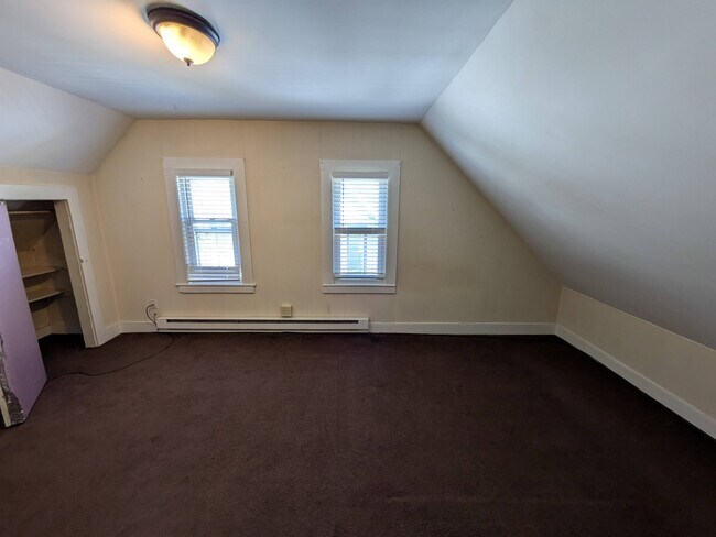 Foto del edificio - 90 Fairview Ave