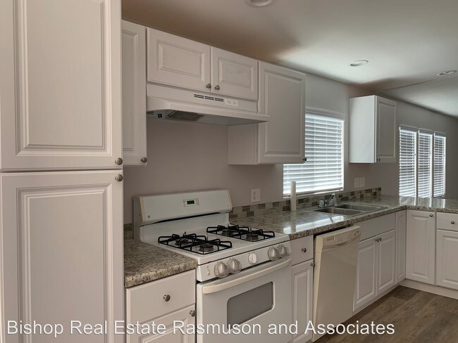 Building Photo - 2 br, 2 bath House - 2311 Juniper Dr