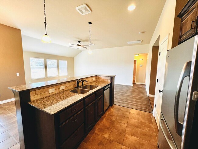 Foto del edificio - Beautiful 3BD 2BA Home in Norman!!