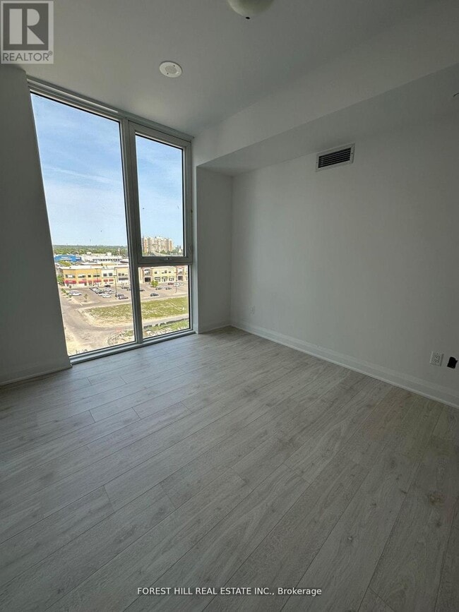 Building Photo - 10 Gatineau Dr