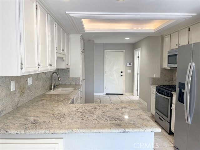 Building Photo - 142 Agostino