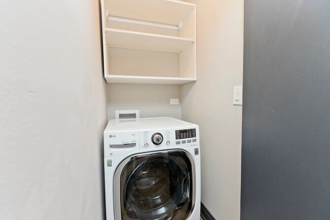 Foto del edificio - 518 W Wrightwood Ave
