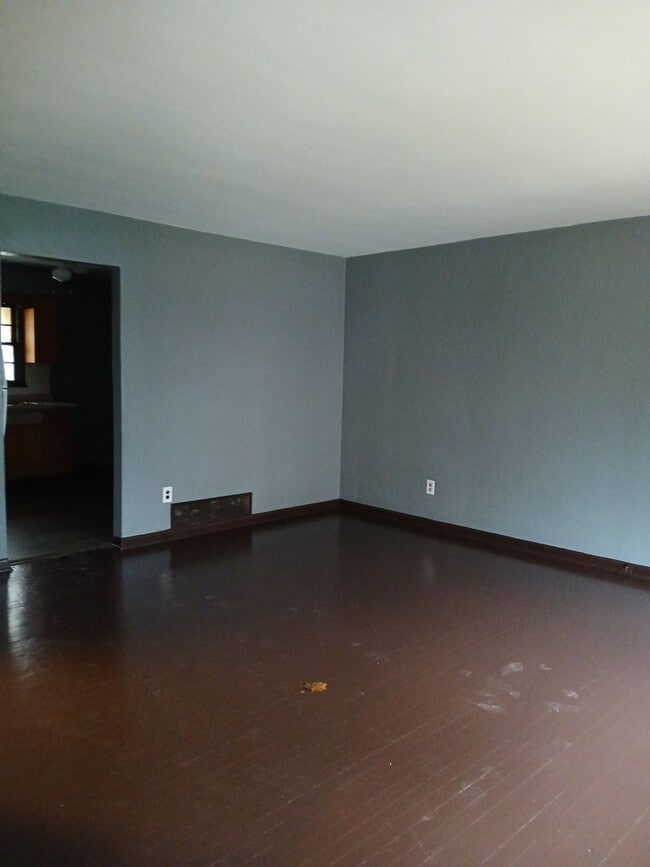 Building Photo - 1023 Irving Ave