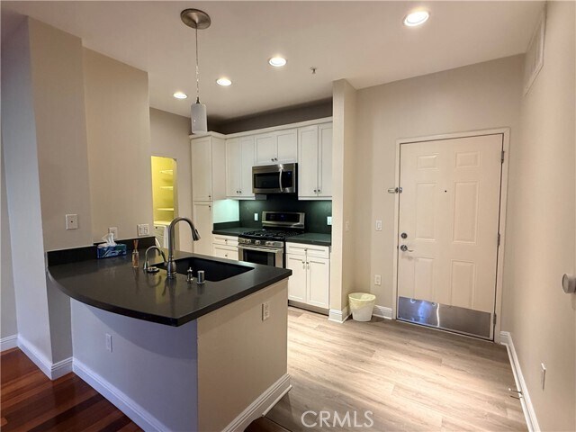 Foto del edificio - 1162 Scholarship