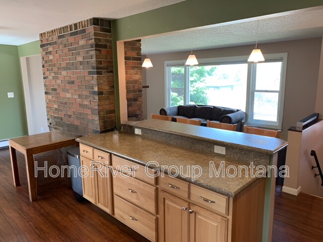 Building Photo - 407 Ben Hogan Dr