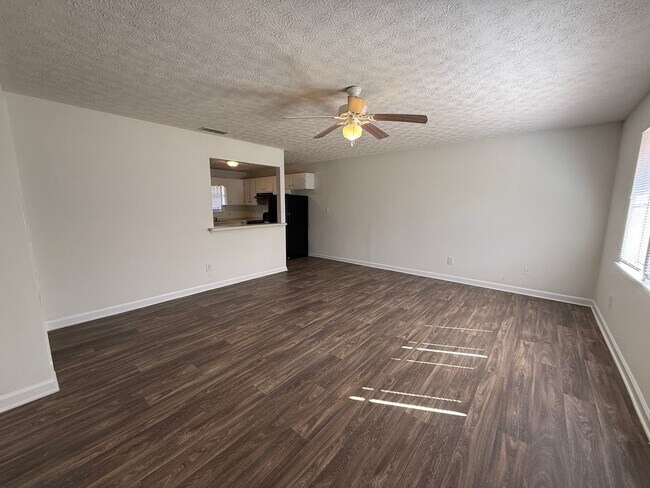 Foto del edificio - 137/139 Deer Creek Dr