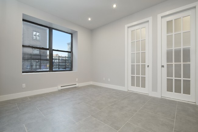 Building Photo - 130 Wadsworth Ave