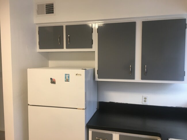 Foto del edificio - Willow Tree Apartments