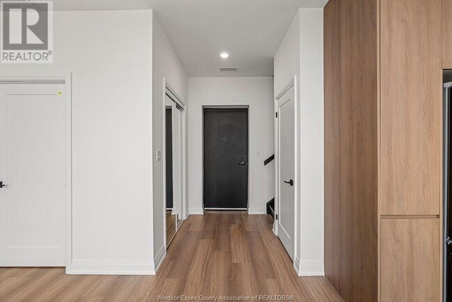 Photo du bâtiment - 4400 Laurier Pkwy