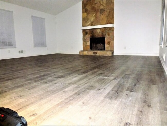 Building Photo - 382 Cross Creek Pl