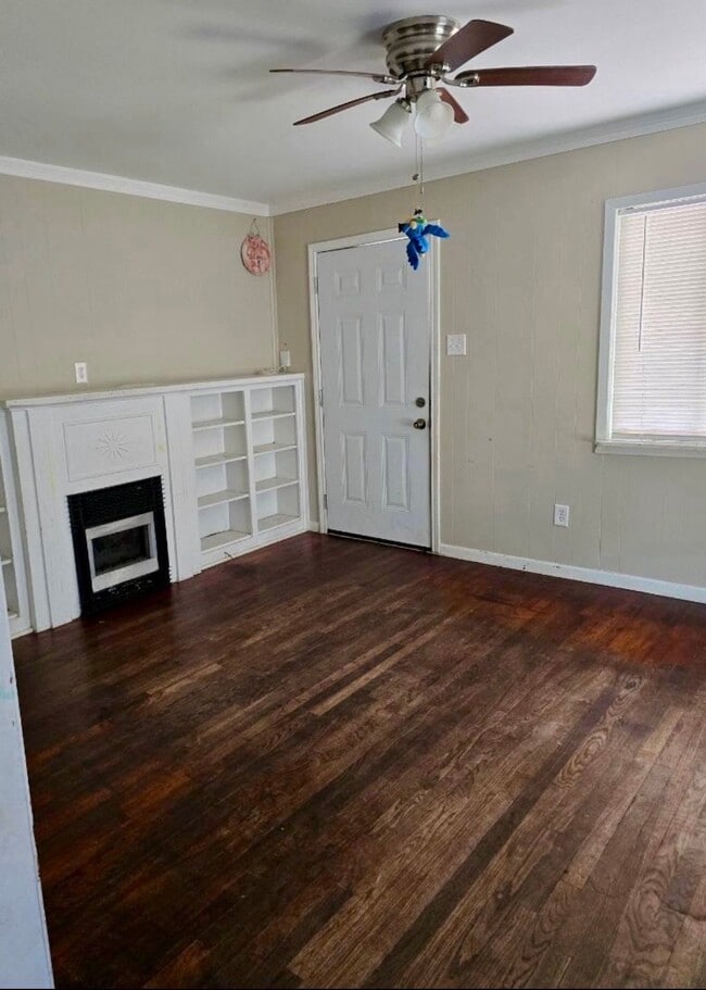 Photo - 415 Randall St House