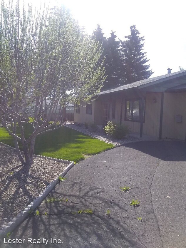 Primary Photo - 3 br, 2 bath House - 3500 Summers Lane #45