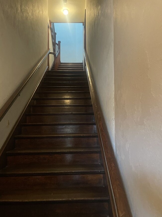 Photo - 127 E State St Apartment