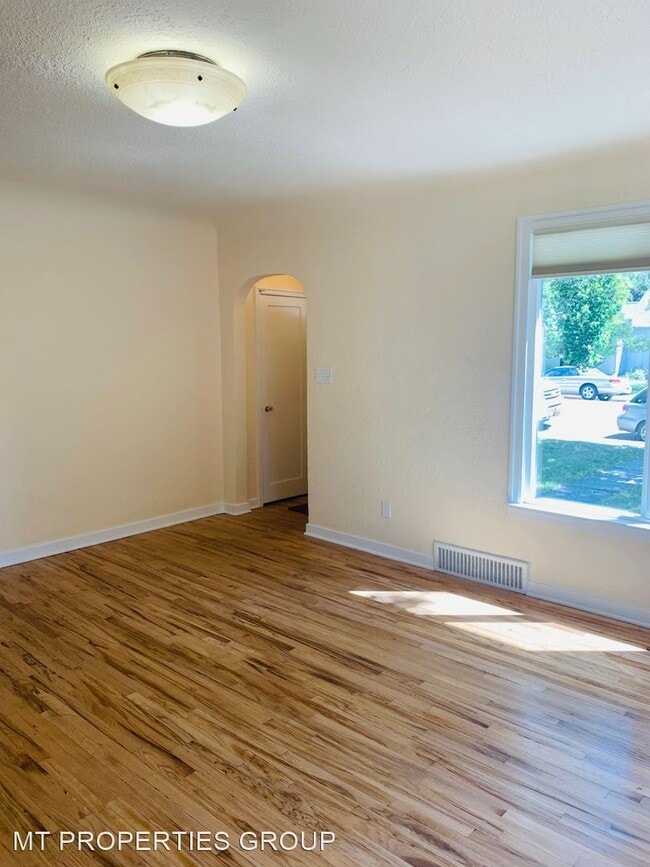 Building Photo - 4 br, 2 bath House - 526 Beverly