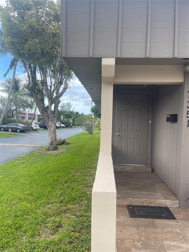 Building Photo - 7351 SW 105th Pl