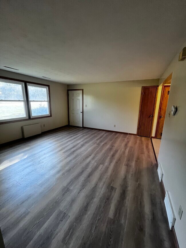 Foto del edificio - 11593 Cleveland Ave NW