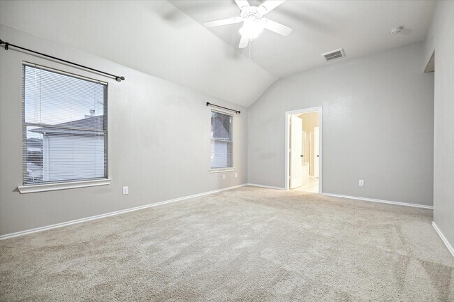 Foto del edificio - 24423 Pepperrell Pl St