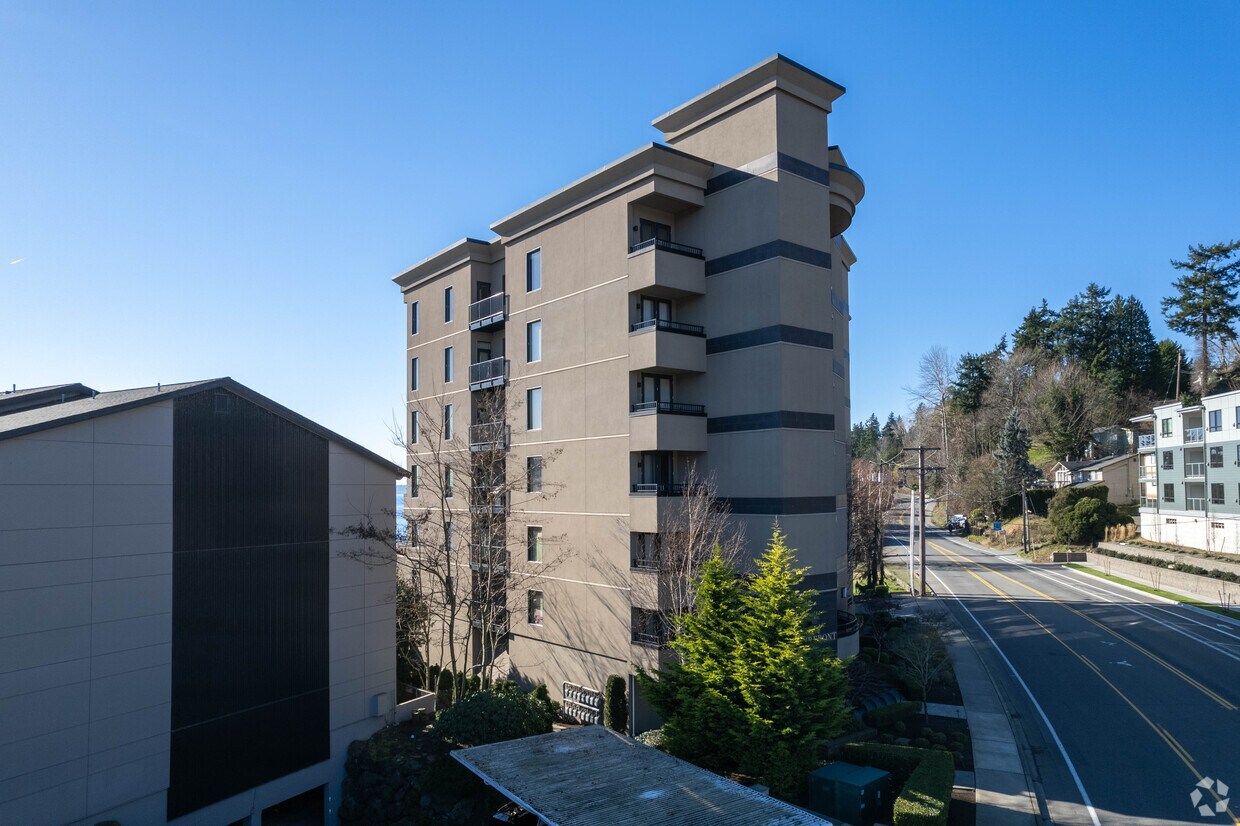 Exterior - Kirkland Condo