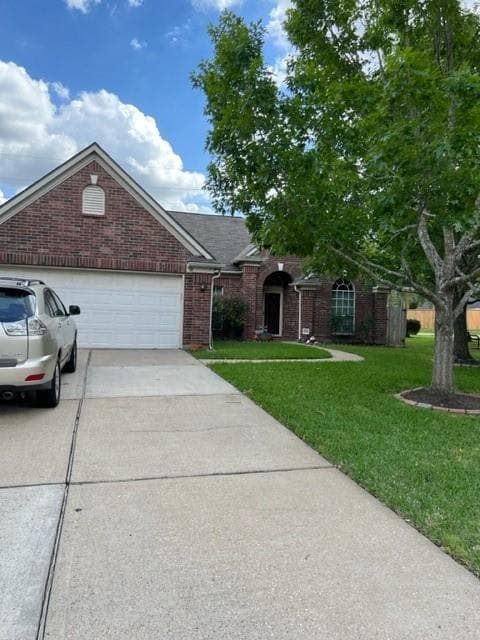 Building Photo - 17807 Meadowcreek Trail