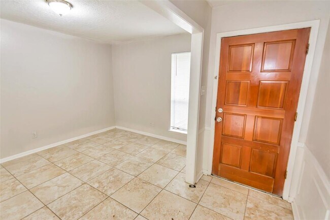Building Photo - 434 Elder Glen Dr