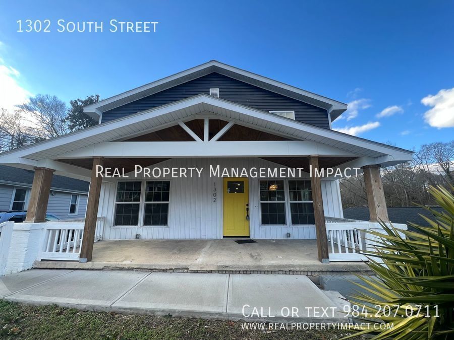 Primary Photo - Fully Renovated 4 Bedroom 3 Bath Vintage H...