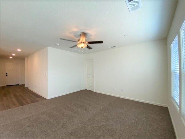 Photo - 1334 Ridge Dr House