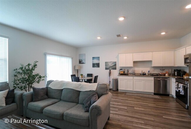 Foto del edificio - 6371 Kay Morgan Ln
