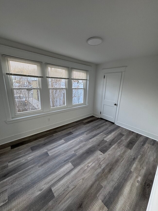 Building Photo - 806 Manatawna Ave