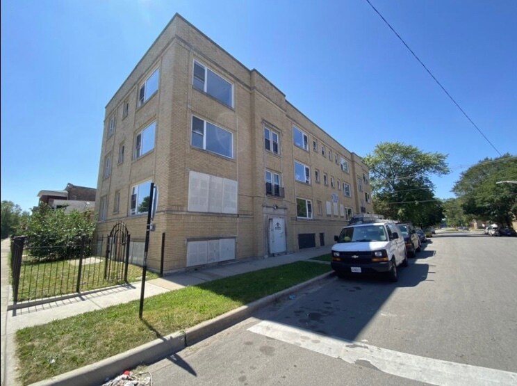 Primary Photo - 7200 S Woodlawn Ave