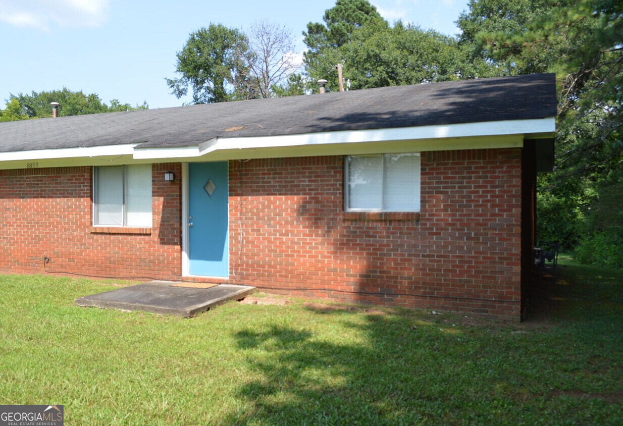 Foto principal - 8859 E Main St