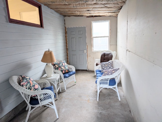 Foto del edificio - 1993 Meadow Dr