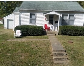 Building Photo - 300 Nipper St