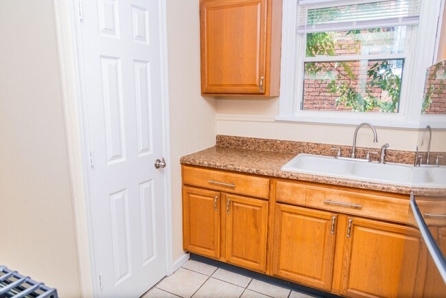 Photo - 1518 Porter St Apartment