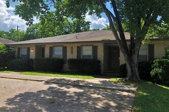 Building Photo - 3605 Mahan St