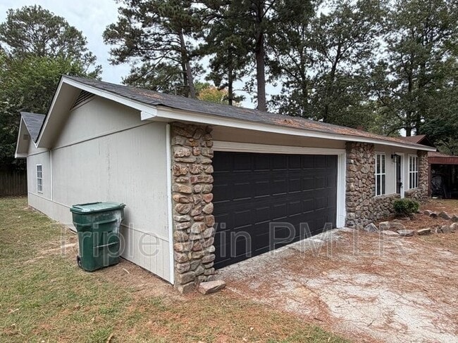 Foto del edificio - 10002 Stardust Trail