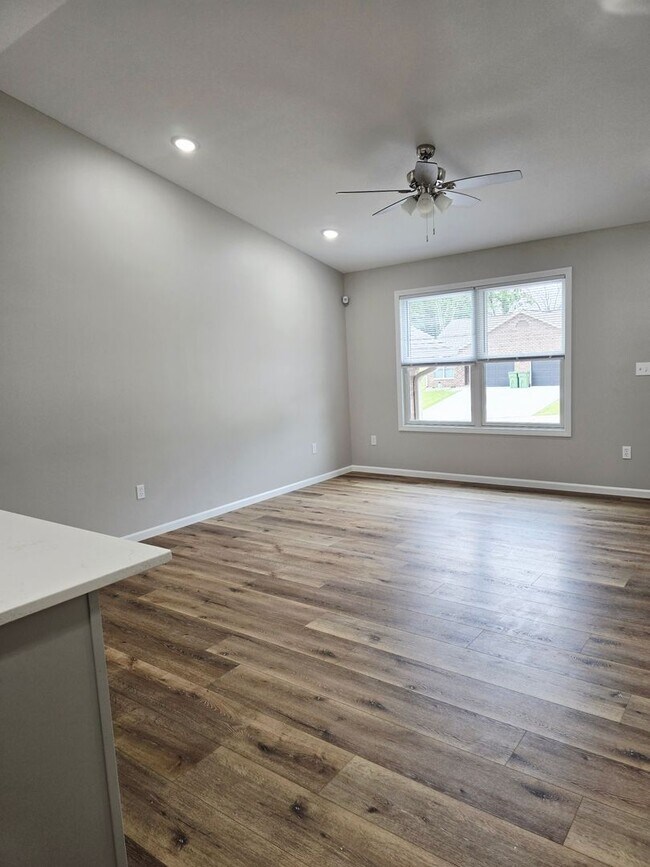 Building Photo - 3030-MF3-E5