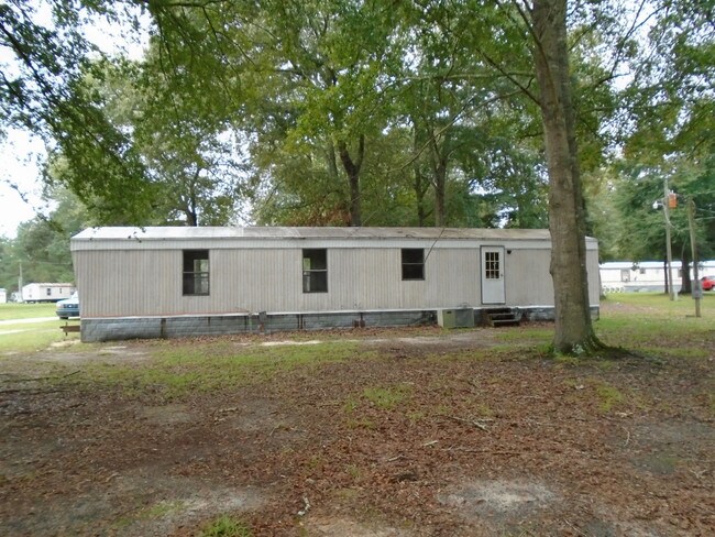 Building Photo - Exotic County Home - 133 Battlefield Dr