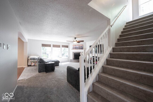Foto del edificio - 14543 Gooseberry Dr