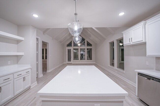 Building Photo - 5219 Birch Shadow Dr