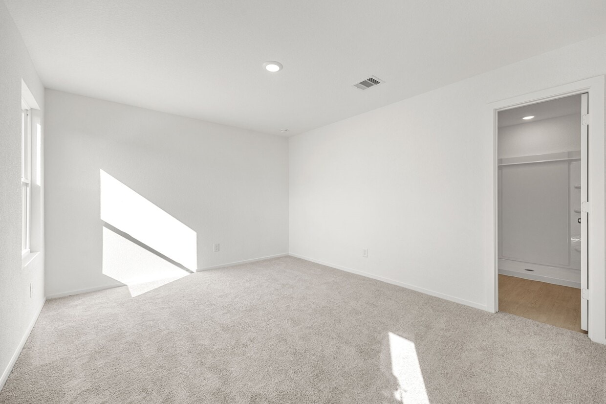 Building Photo - 31433 Moore Rd