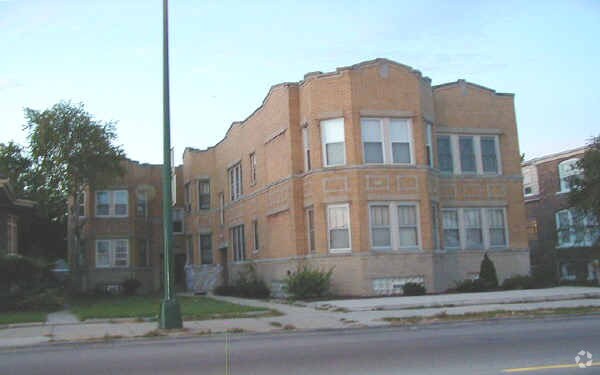 Primary Photo - 3013 W 55th St