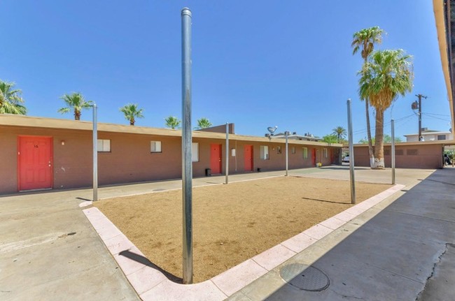 Building Photo - 621 N 30th Pl