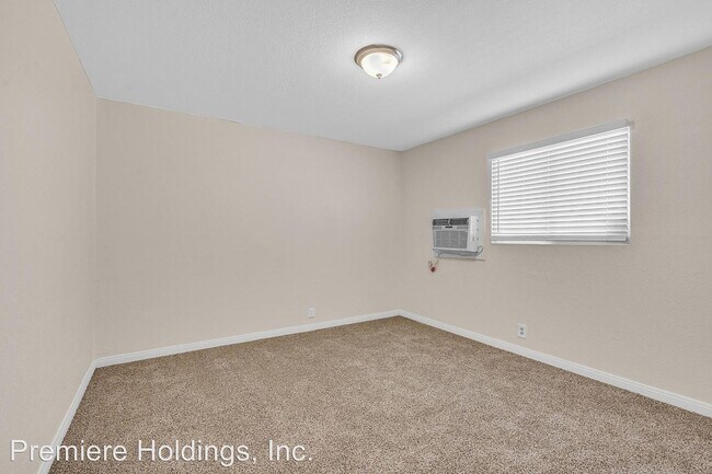 Building Photo - 2113 Sunrise Ave