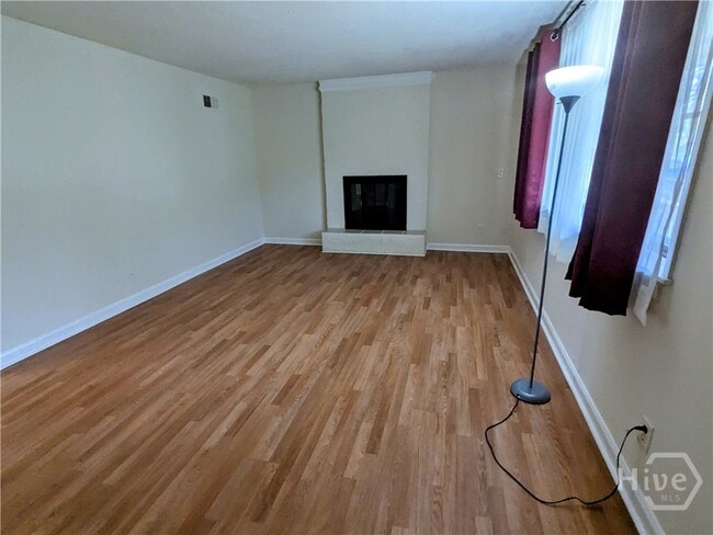Building Photo - 1107 Meridian Dr