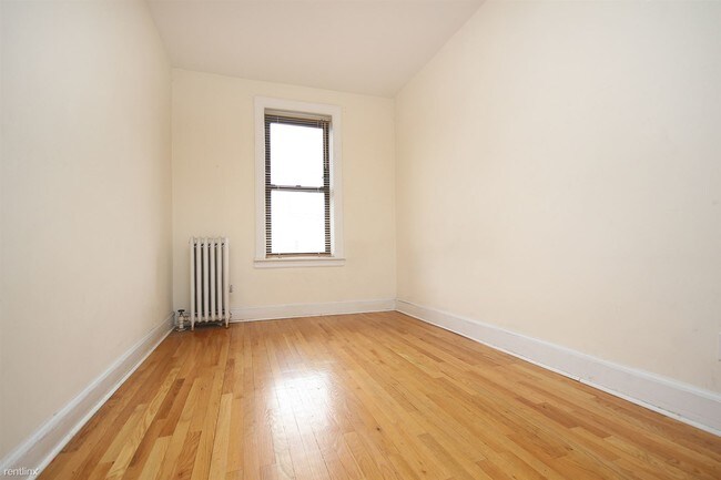 Building Photo - 2460 27th St